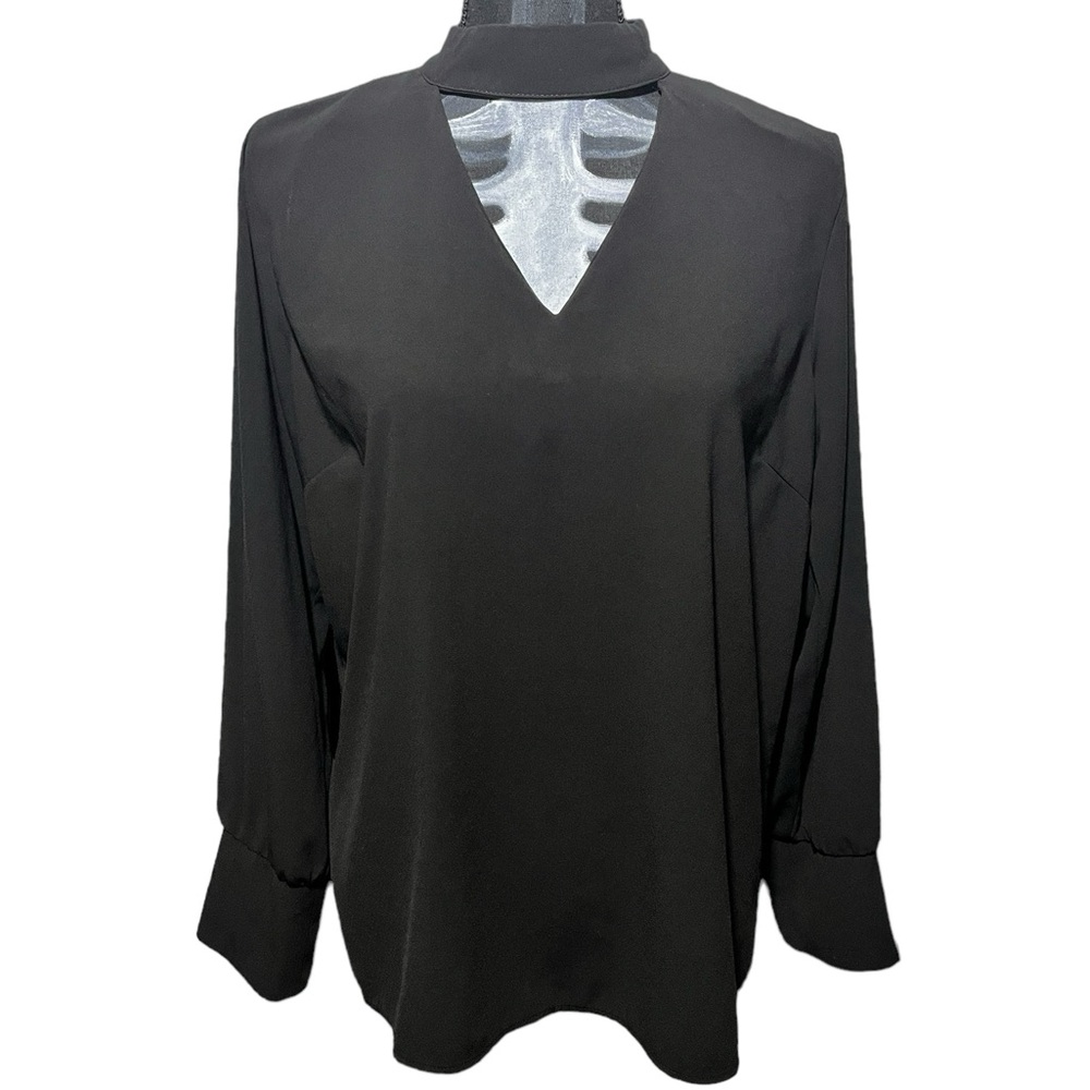 Simply styled Black turtle neck